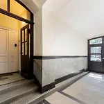 Old Town Spacious Apartment