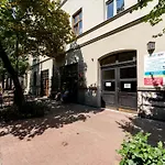 Old Town Spacious Apartment