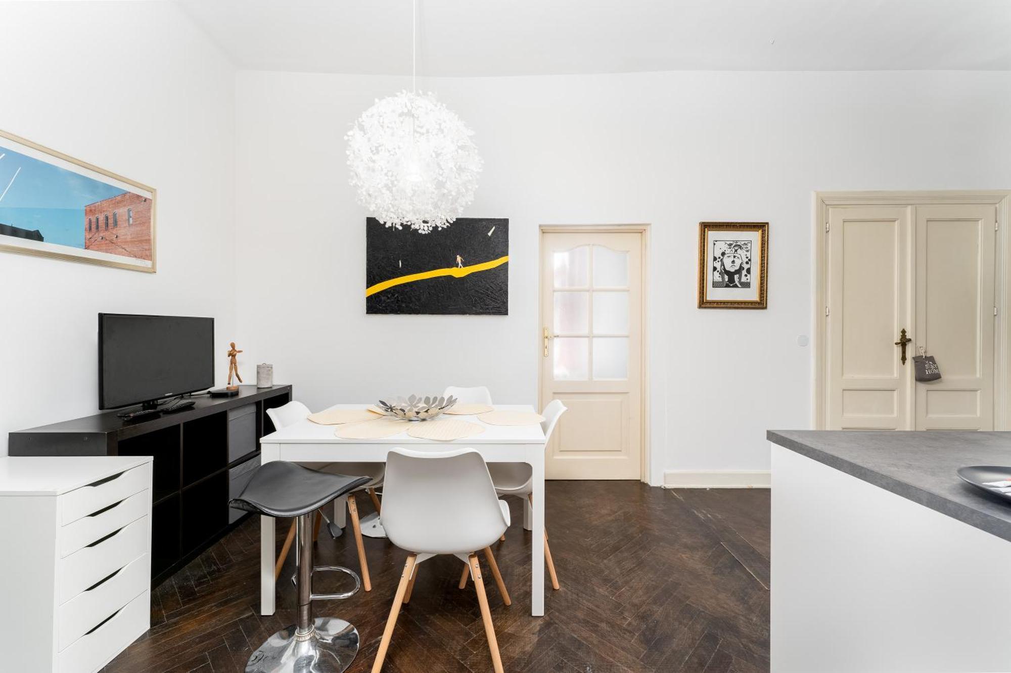 Old Town Spacious Apartament *