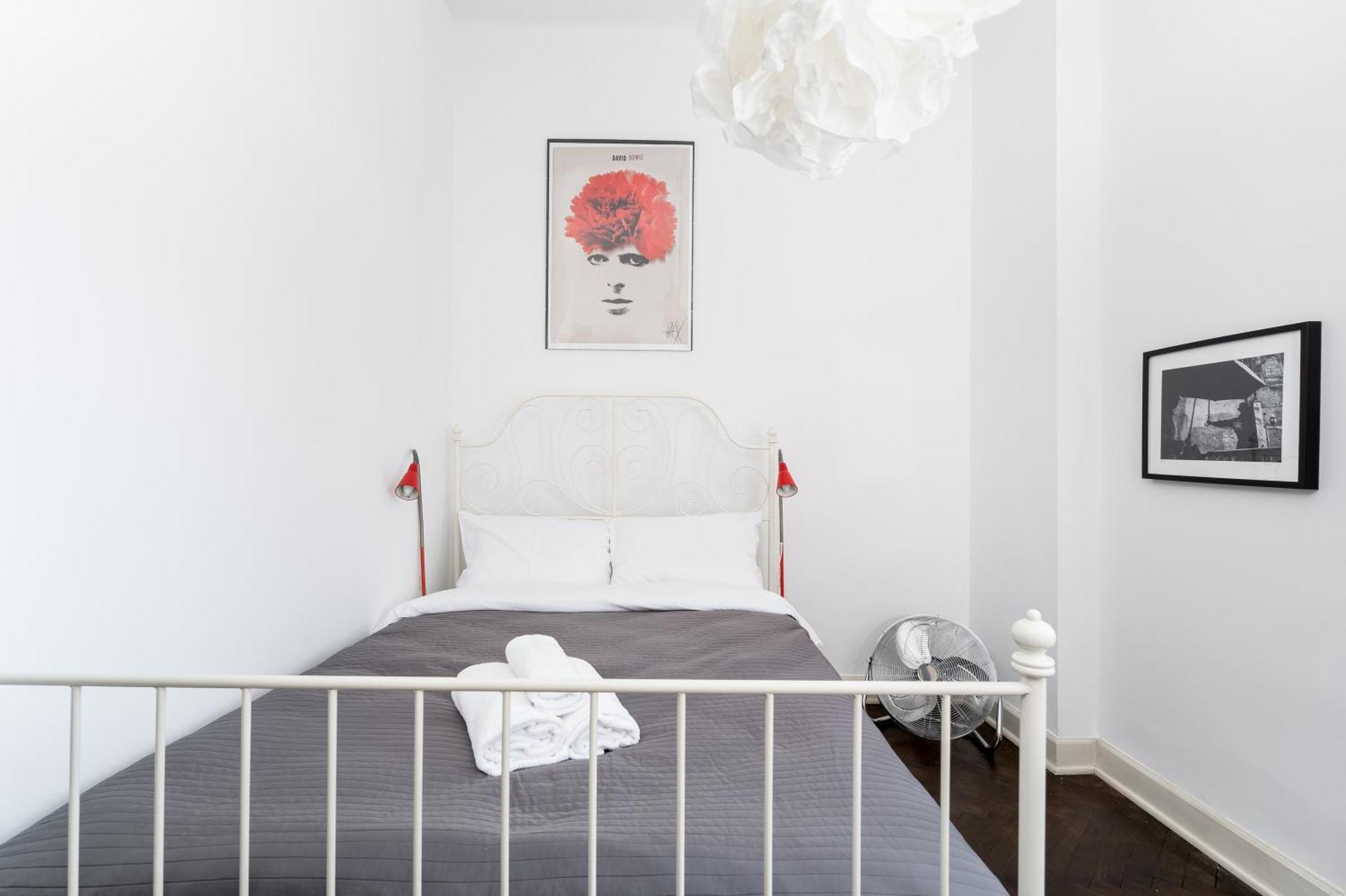 Old Town Spacious Apartament